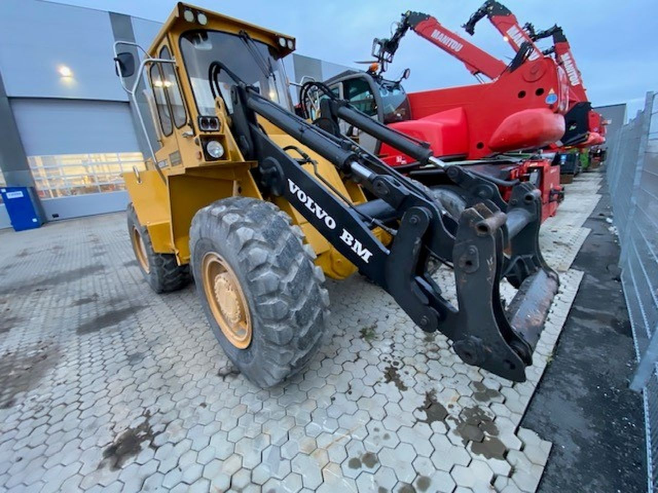 Wheel loader Volvo BM 4300