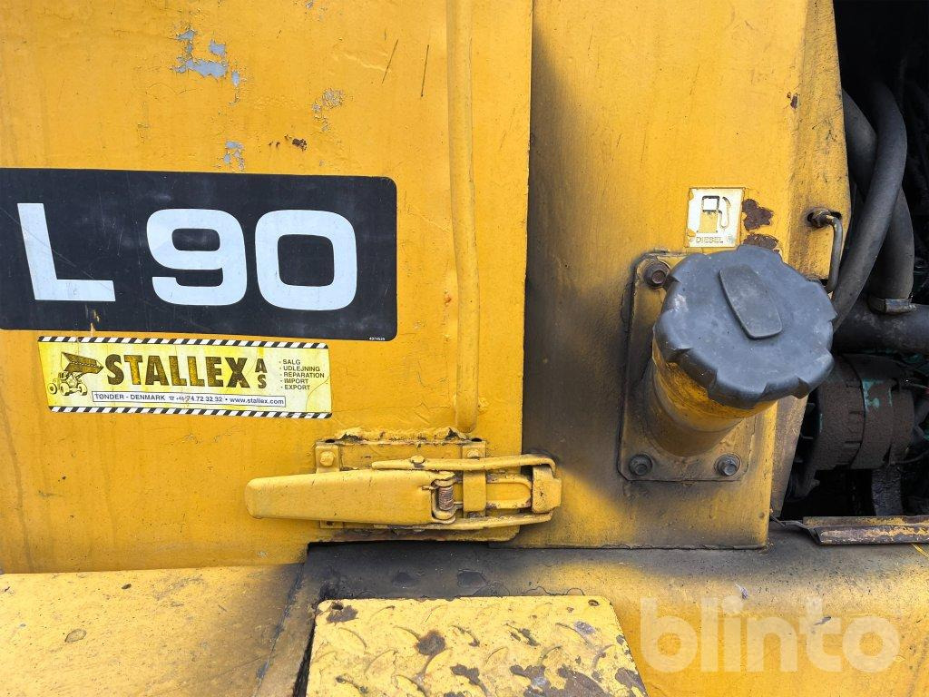 Wheel loader Volvo BM L90