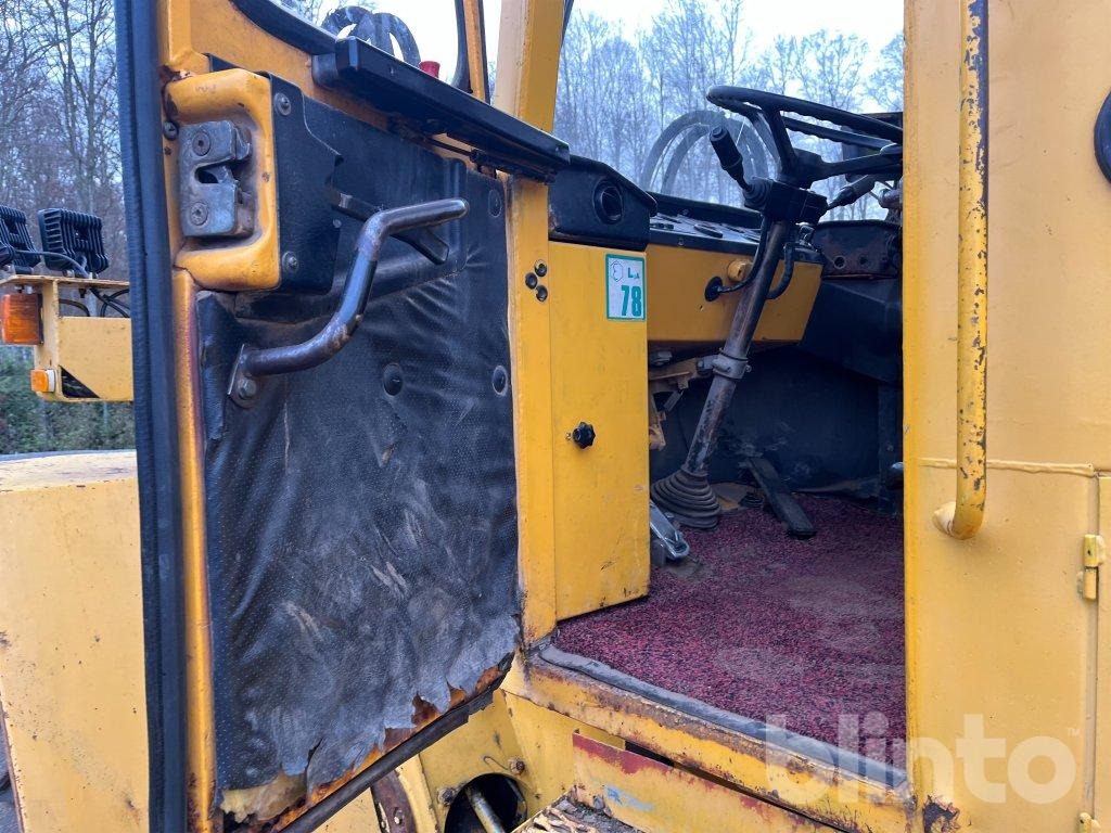 Wheel loader Volvo BM L90