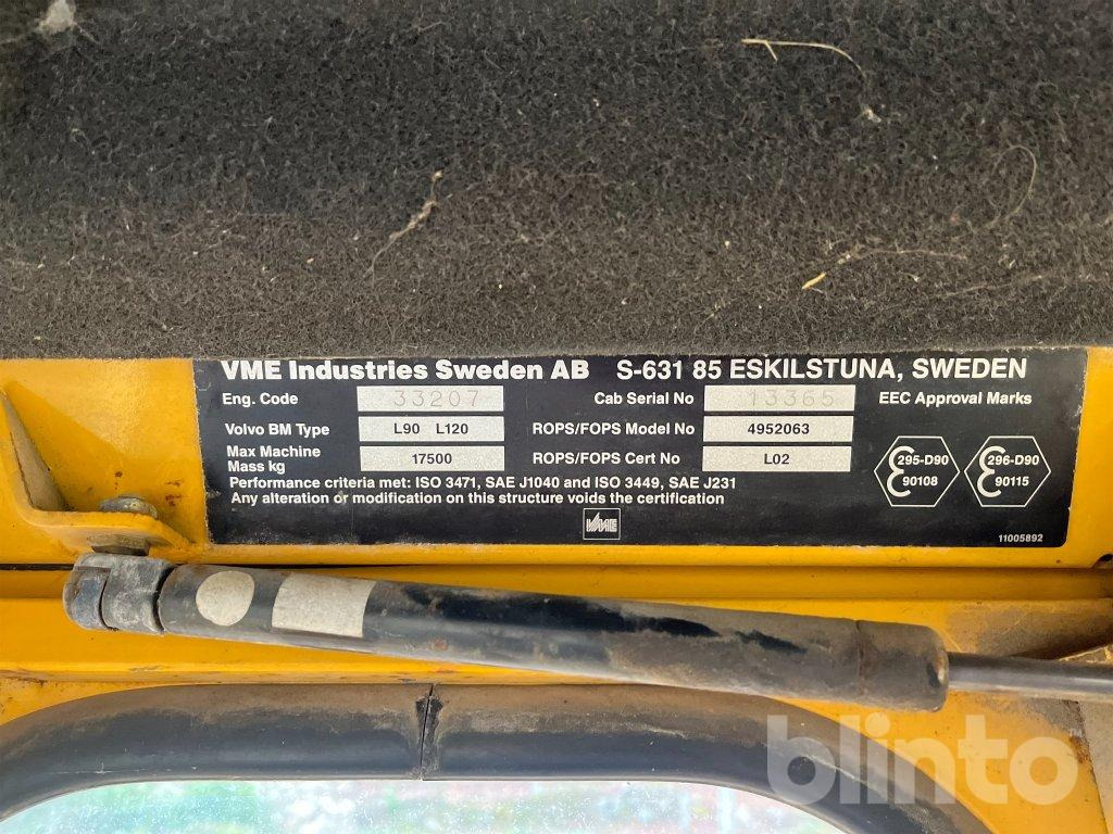 Wheel loader Volvo BM L90