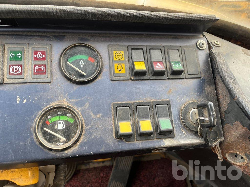 Wheel loader Volvo BM L90