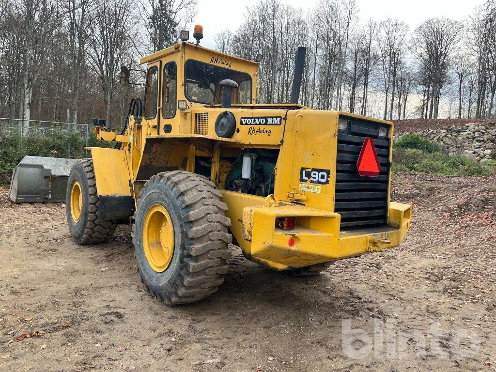 Wheel loader Volvo BM L90