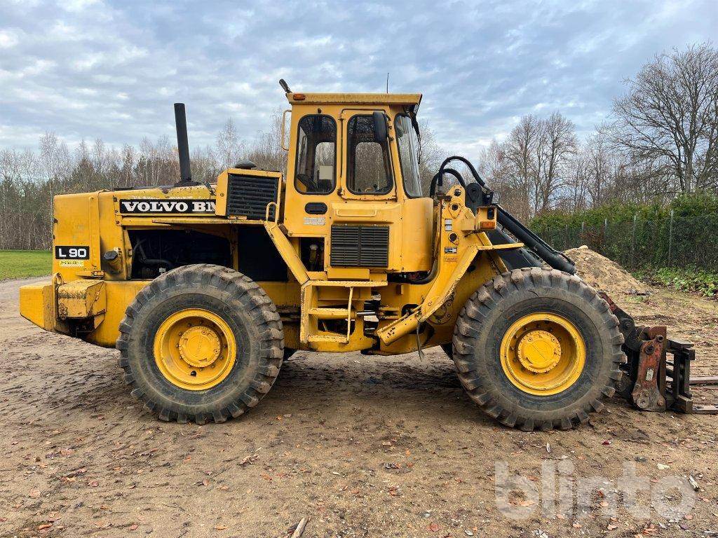 Wheel loader Volvo BM L90
