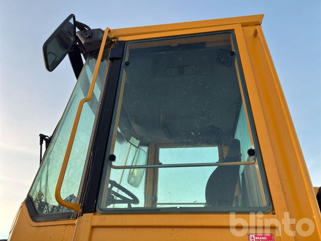 Wheel loader Volvo BM L90C