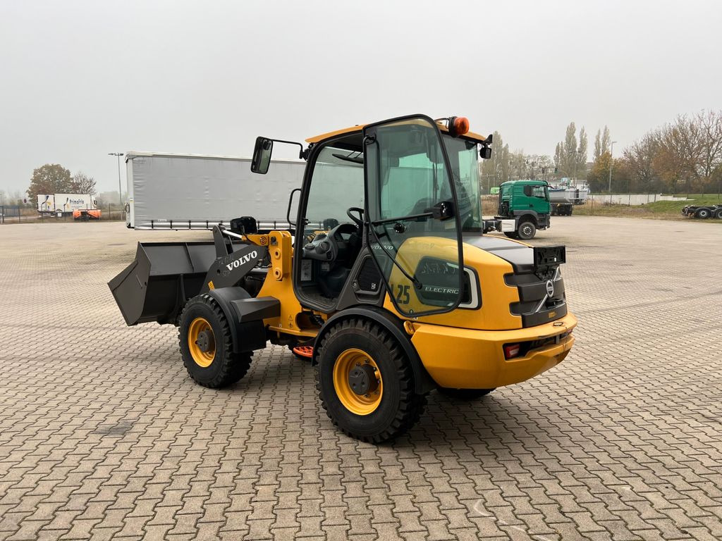 Wheel loader Volvo JL25H Electric *Auch Miete