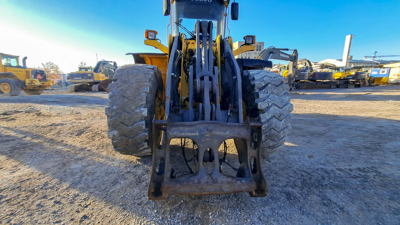 Wheel loader Volvo L120E