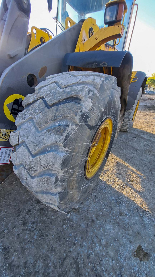 Wheel loader Volvo L120E