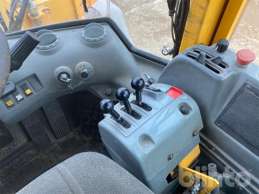 Wheel loader Volvo L120E