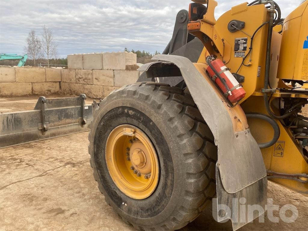 Wheel loader Volvo L120E