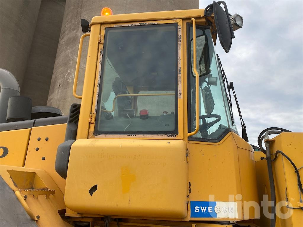 Wheel loader Volvo L120E