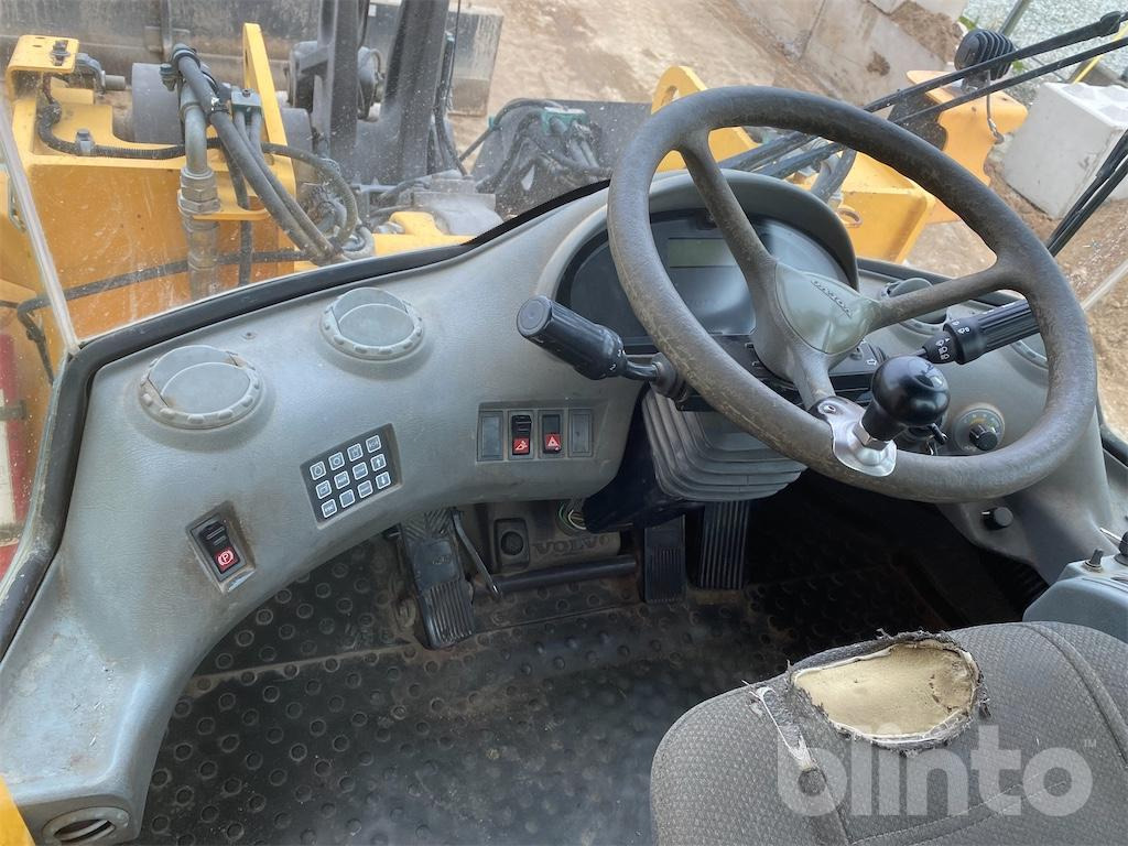 Wheel loader Volvo L120E