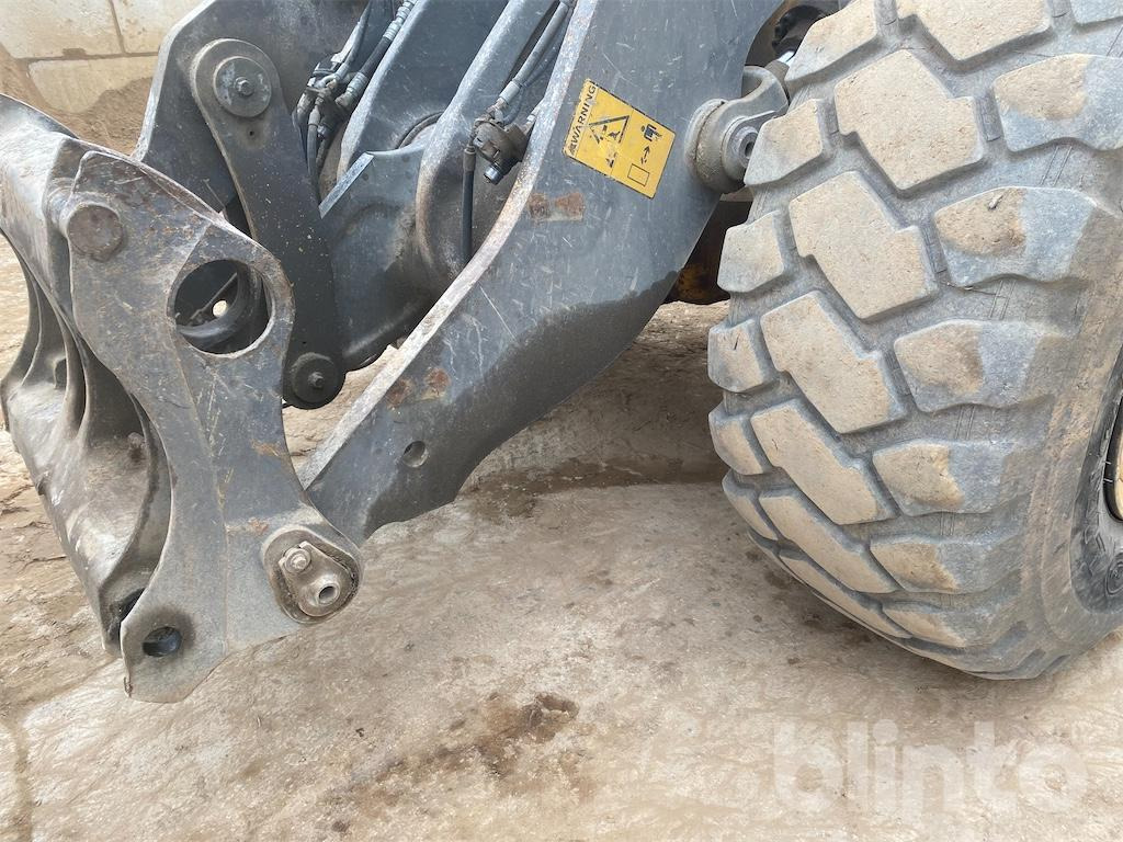 Wheel loader Volvo L120E