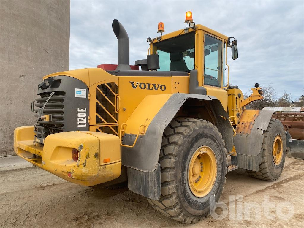 Wheel loader Volvo L120E