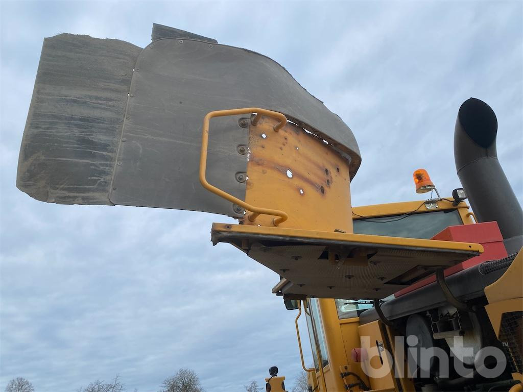 Wheel loader Volvo L120E
