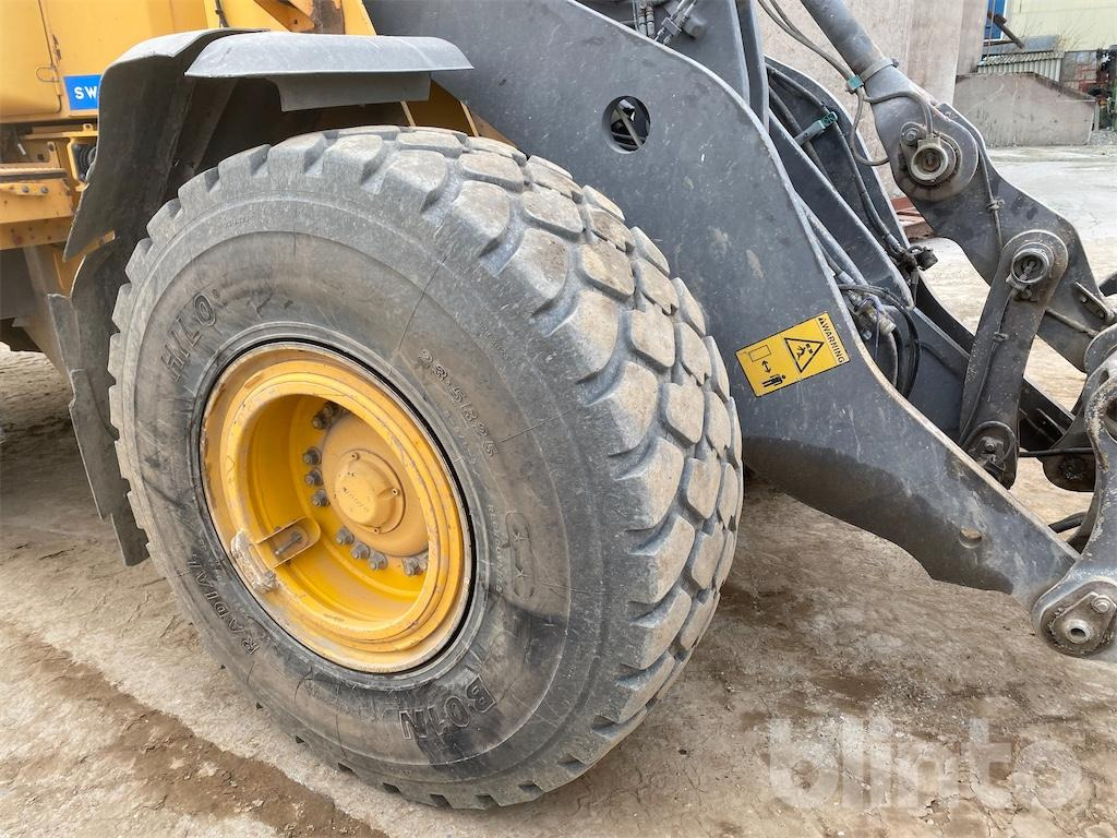 Wheel loader Volvo L120E