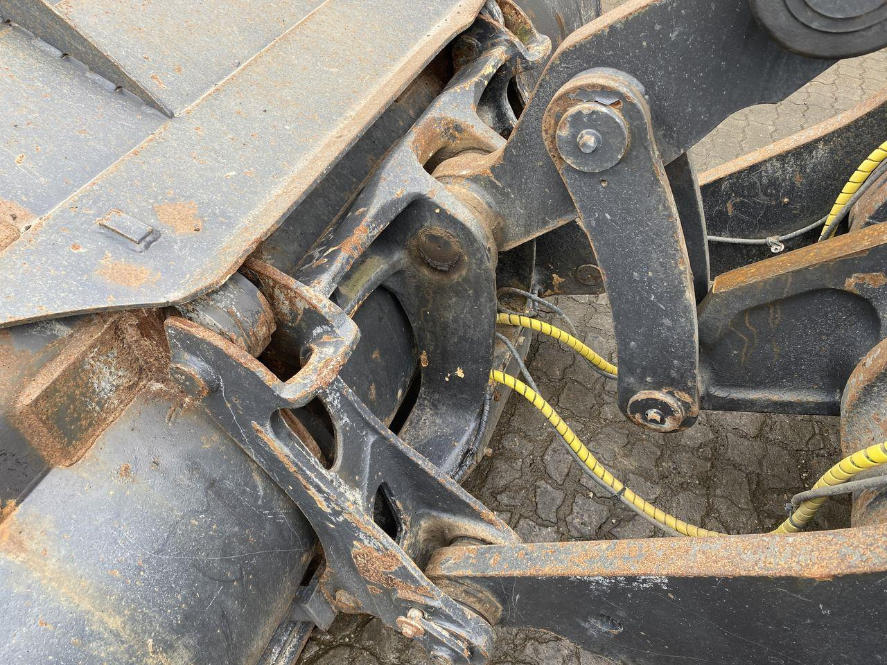 Wheel loader Volvo L120G