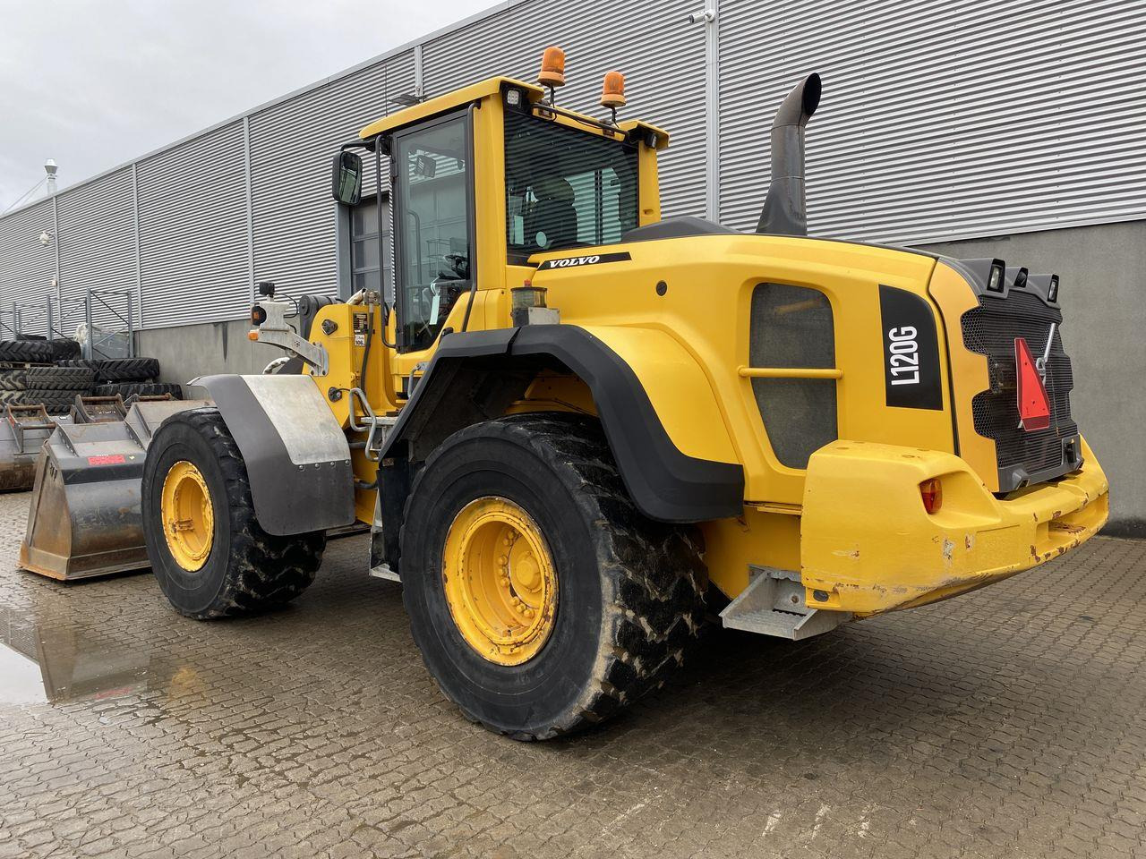 Wheel loader Volvo L120G