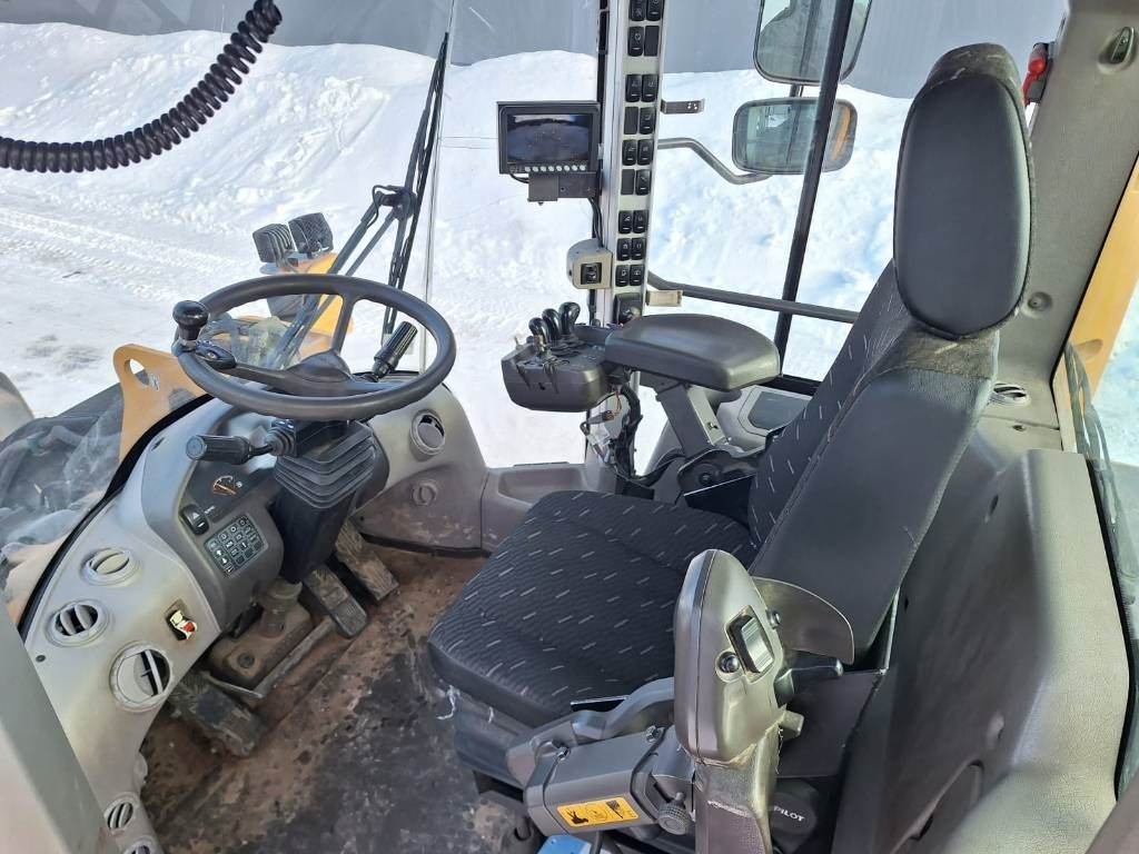 Wheel loader Volvo L120G VIPUOHJAUS, YM.