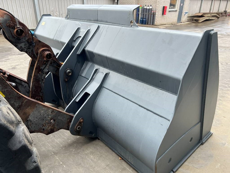 Wheel loader Volvo L120H