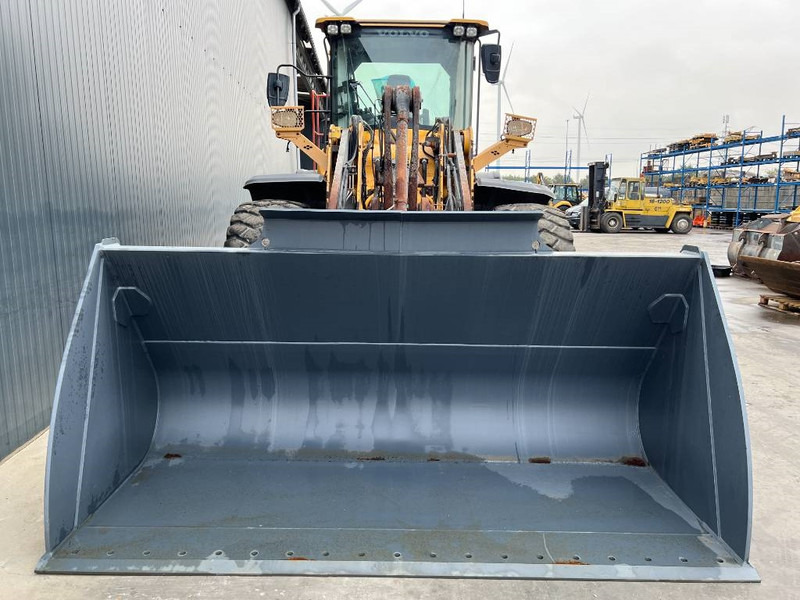 Wheel loader Volvo L120H