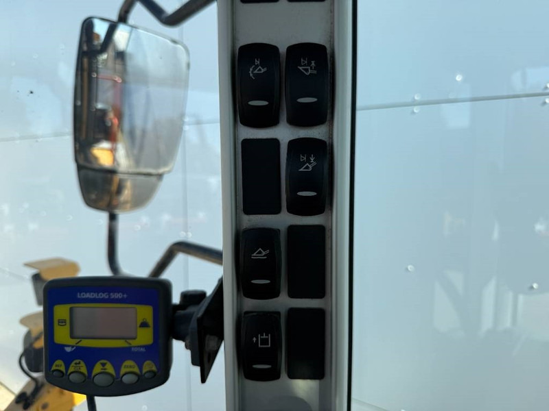 Wheel loader Volvo L120H - 3rd Function / Weight System