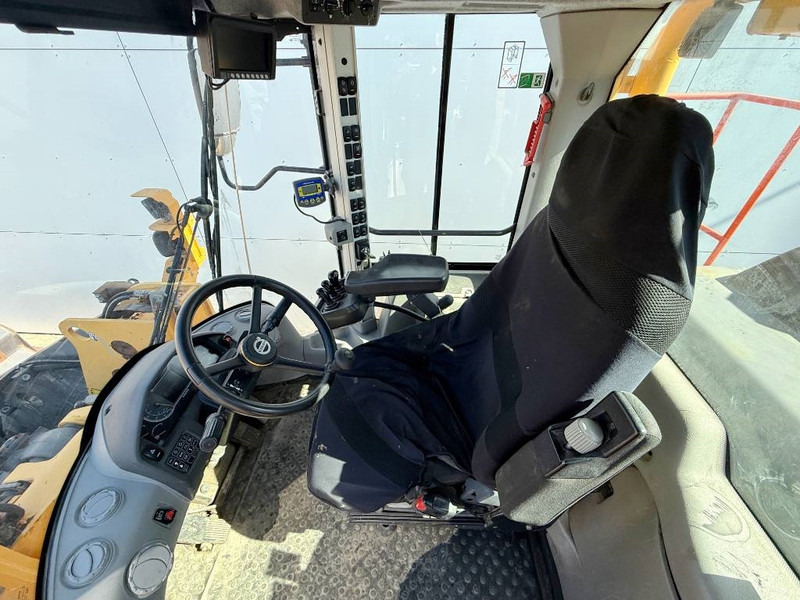 Wheel loader Volvo L120H - 3rd Function / Weight System