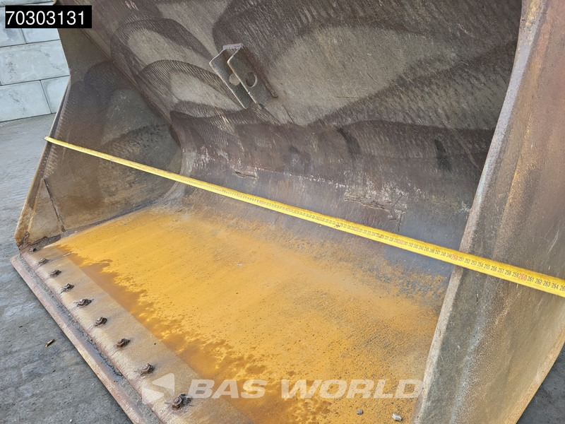 Wheel loader Volvo L120 E Quick Coupler