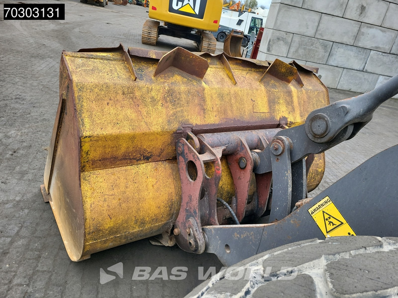 Wheel loader Volvo L120 E Quick Coupler