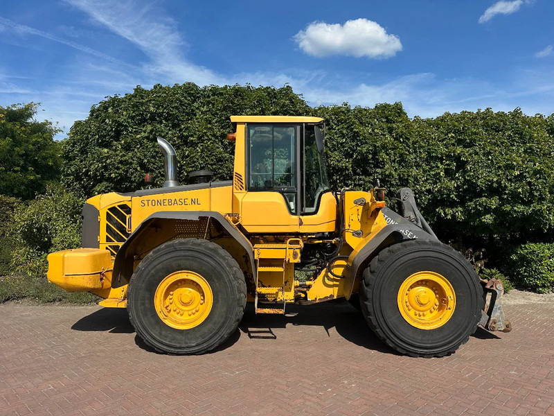 Wheel loader Volvo L120 F