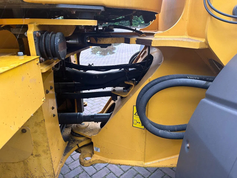 Wheel loader Volvo L120 H