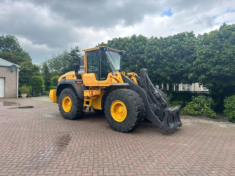 Wheel loader Volvo L120 H