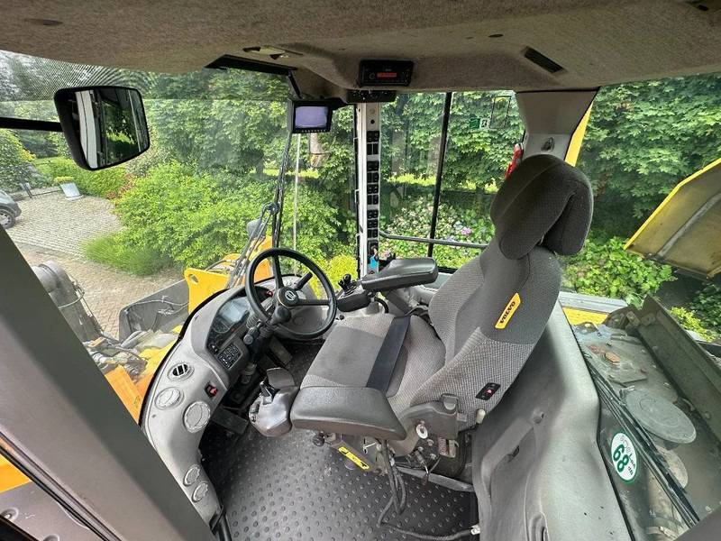 Wheel loader Volvo L120 H
