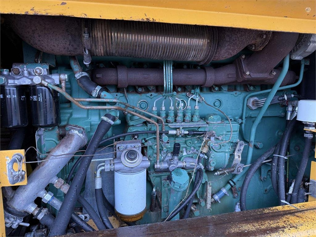 Wheel loader Volvo L180C quick coupler