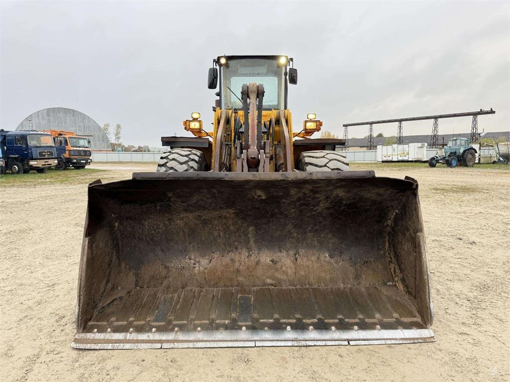 Wheel loader Volvo L180C quick coupler
