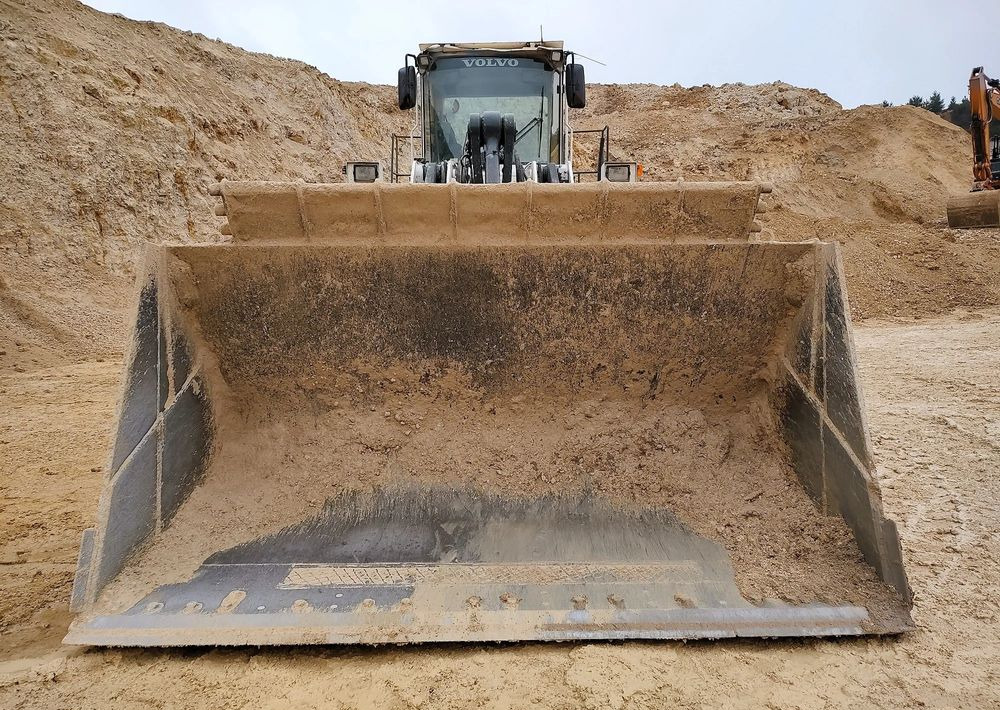 Wheel loader Volvo L180E