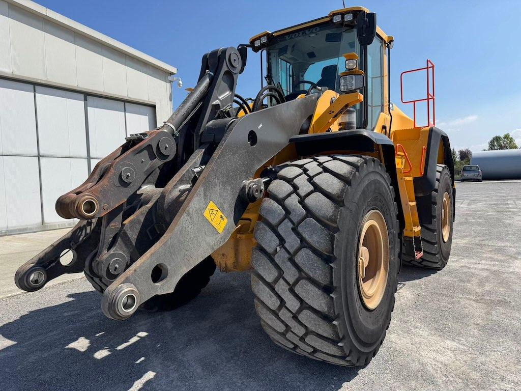 Wheel loader Volvo L180H