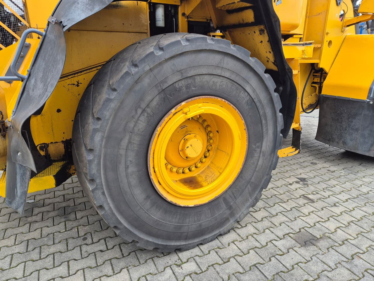 Wheel loader Volvo L180 E