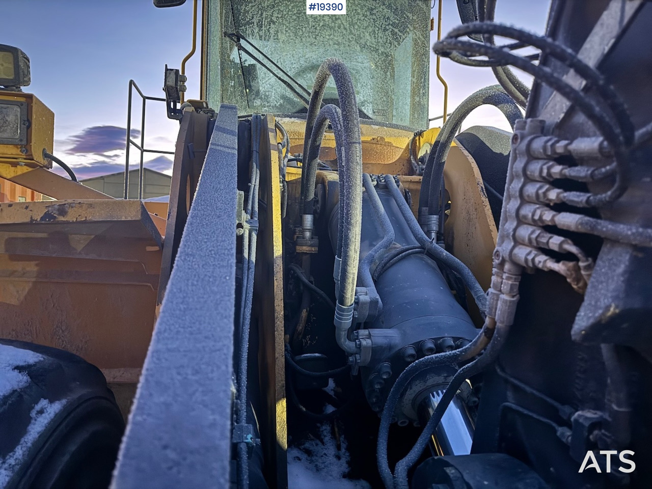 Wheel loader Volvo L220E