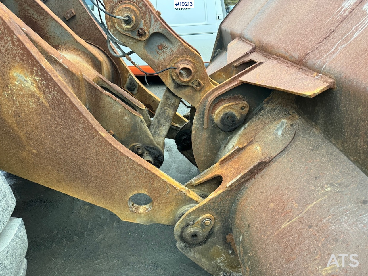 Wheel loader Volvo L220F
