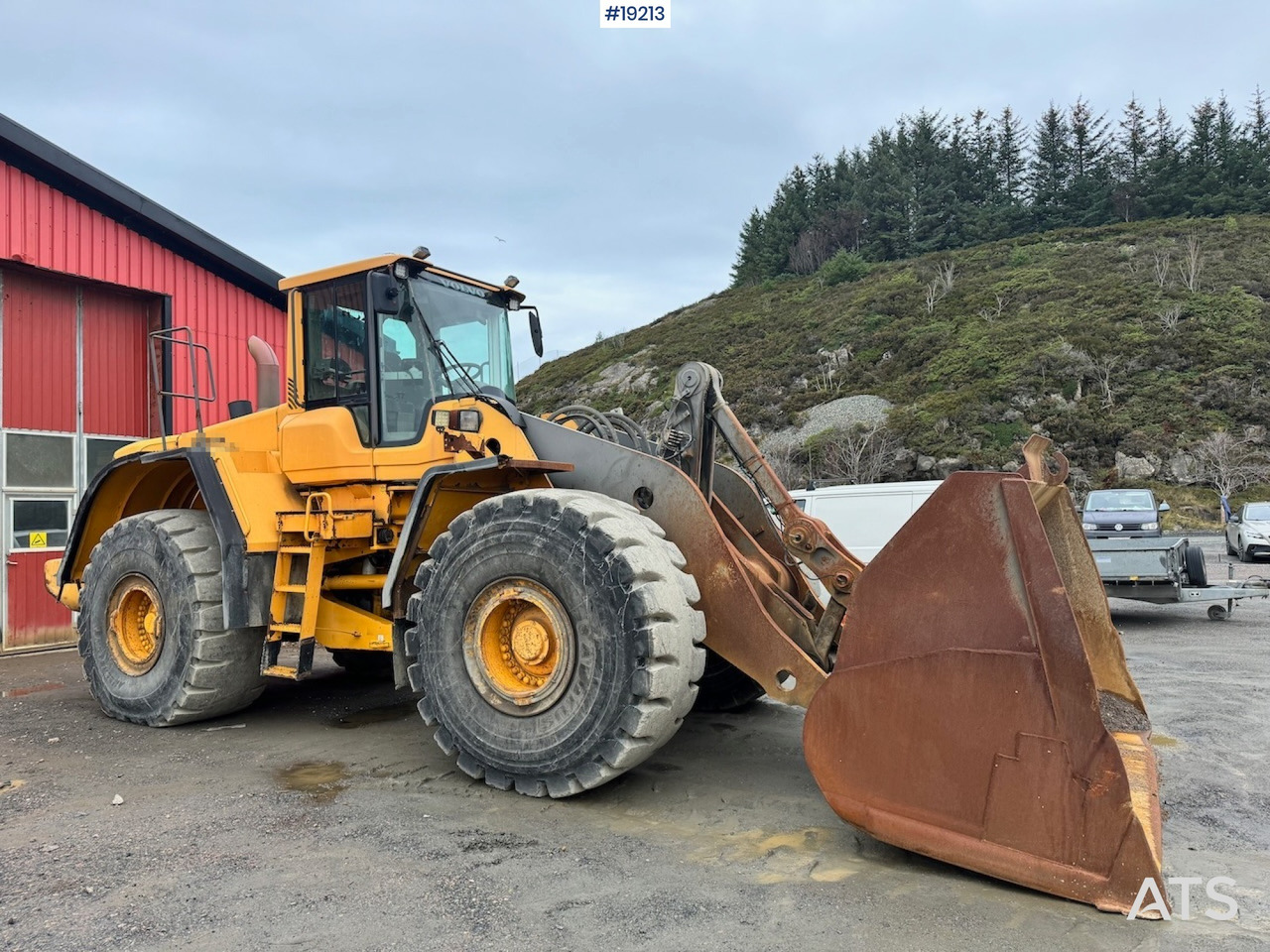 Wheel loader Volvo L220F