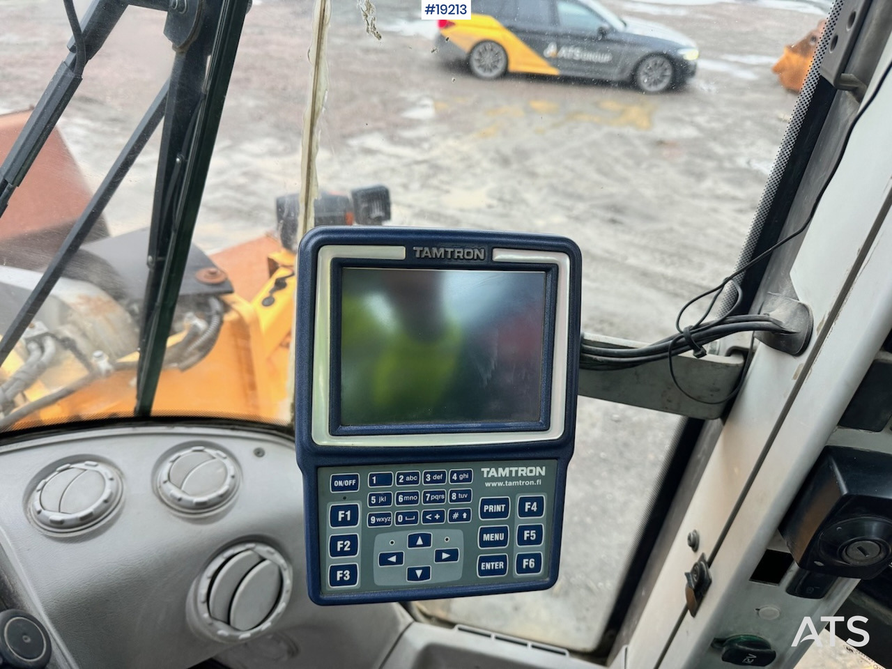Wheel loader Volvo L220F