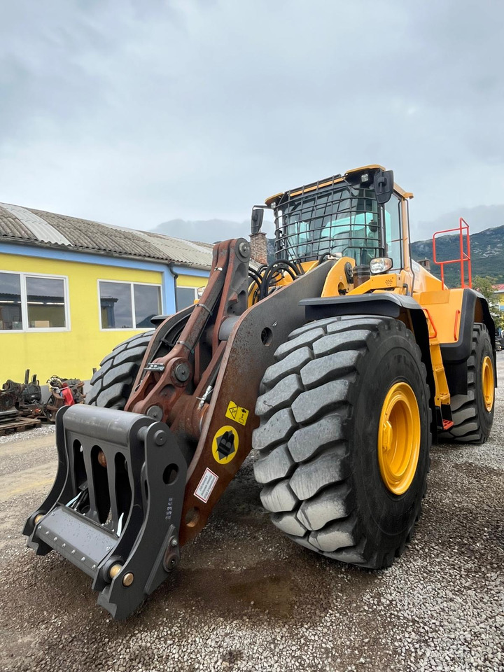 Wheel loader Volvo L220H