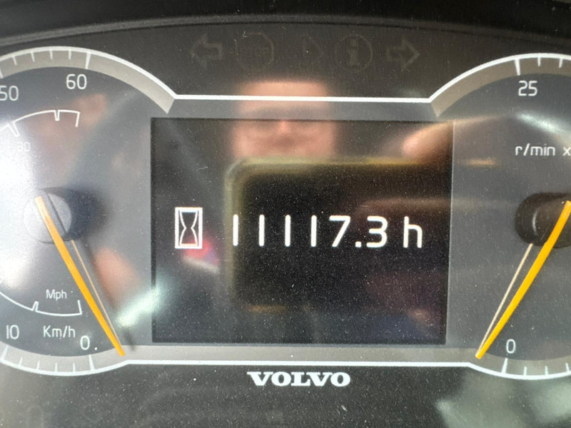 Wheel loader Volvo L220H