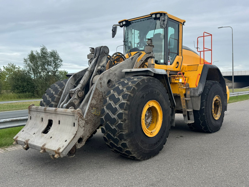 Wheel loader Volvo L220H