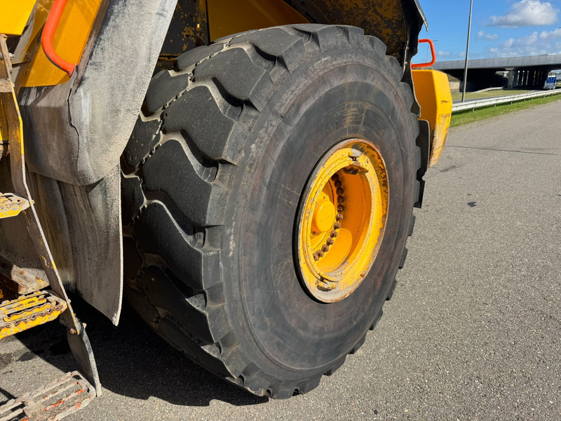 Wheel loader Volvo L220H
