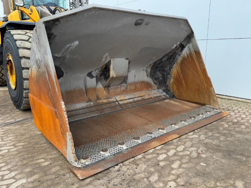 Wheel loader Volvo L220H - CDC Steering / Dutch Machine