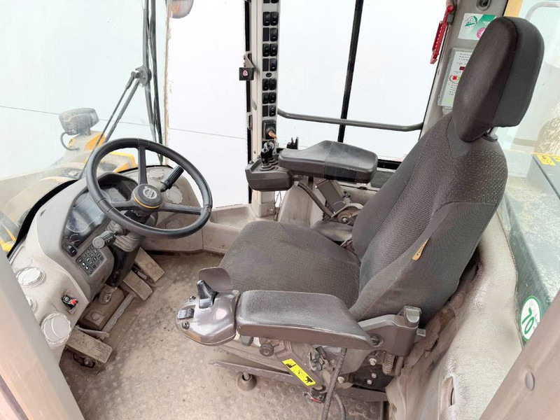 Wheel loader Volvo L220H - CDC Steering / Dutch Machine