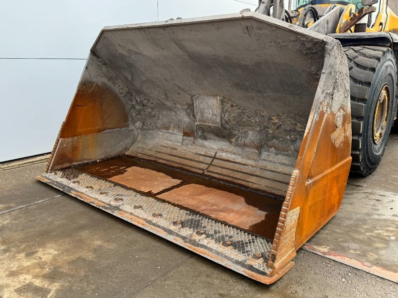 Wheel loader Volvo L220H - Dutch Machine / CDC Steering