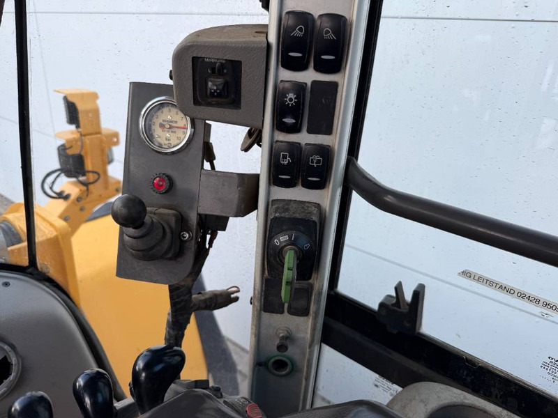 Wheel loader Volvo L220H - German Machine / 3rd Function