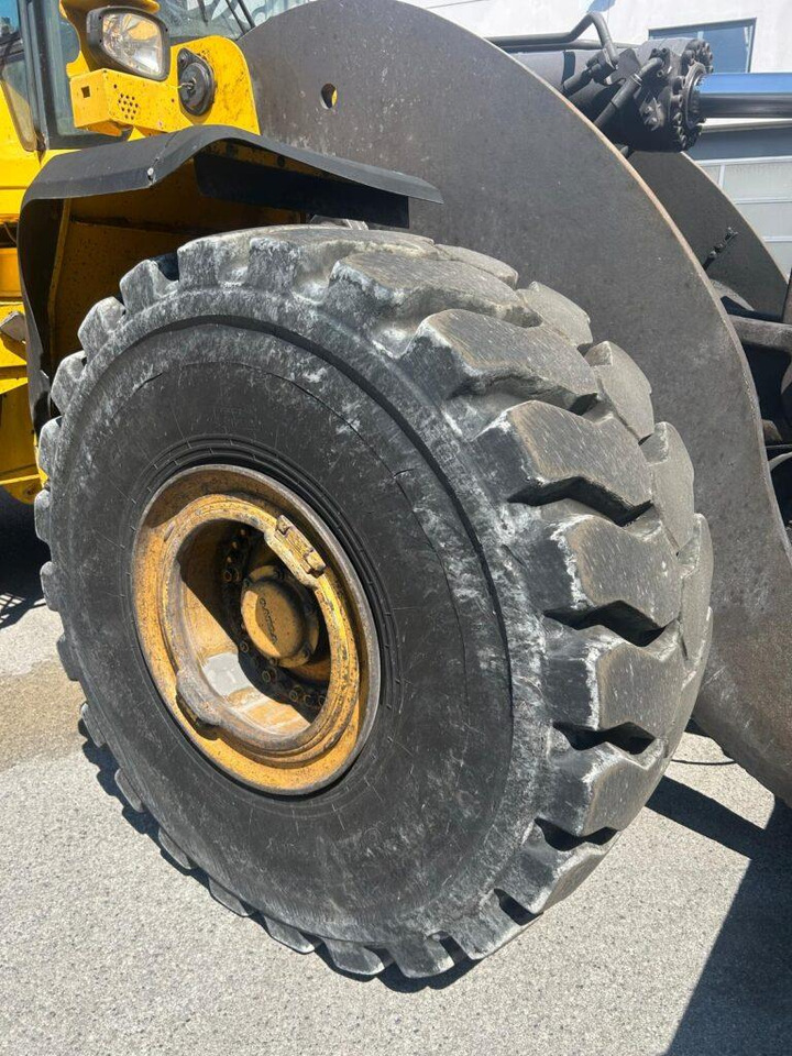 Wheel loader Volvo L250G